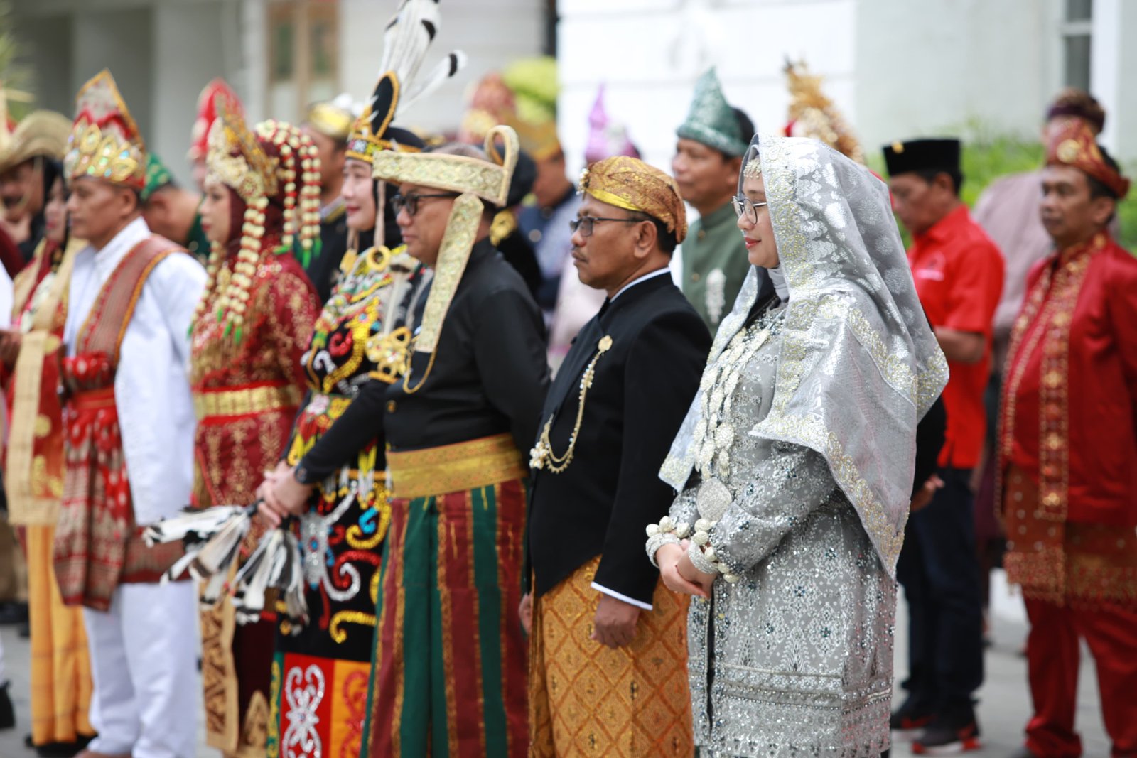 Parade Busana Adat Nusantara di Upacara Kemerdekaan RI Banyuwangi