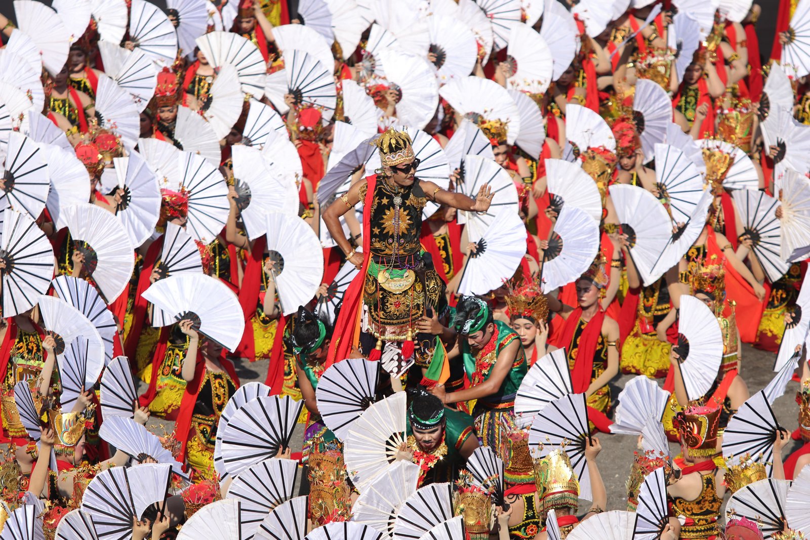 Gandrung Sewu "Payung Agung" Pukau Ribuan Penonton