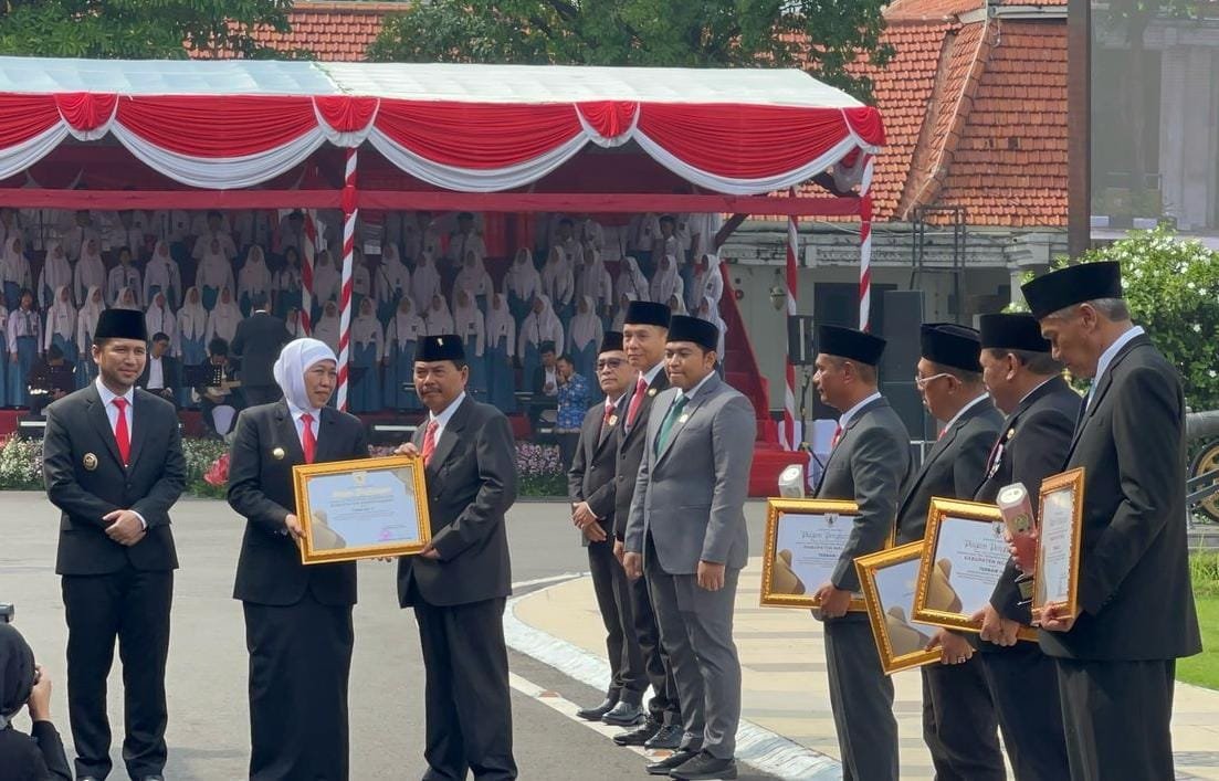 Aplikasi SIPRADA Antarkan DPRD Banyuwangi Raih JDIH Terbaik se-Jatim, Wujud Keterbukaan Hukum