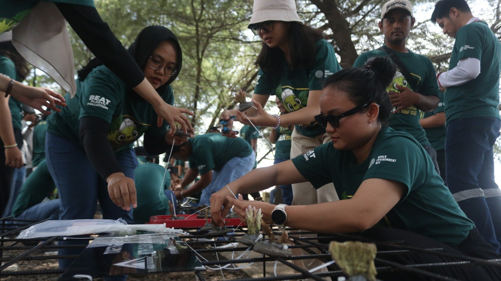 PT BSI Libatkan Karyawan dan Warga Jaga Ekosistem Pesisir Banyuwangi