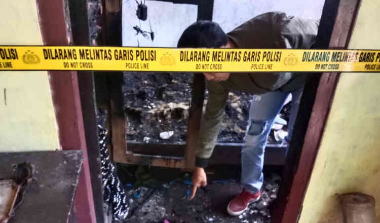 Terbakar Api Cemburu, Pria di Banyuwangi Bakar Rumah Istri Siri