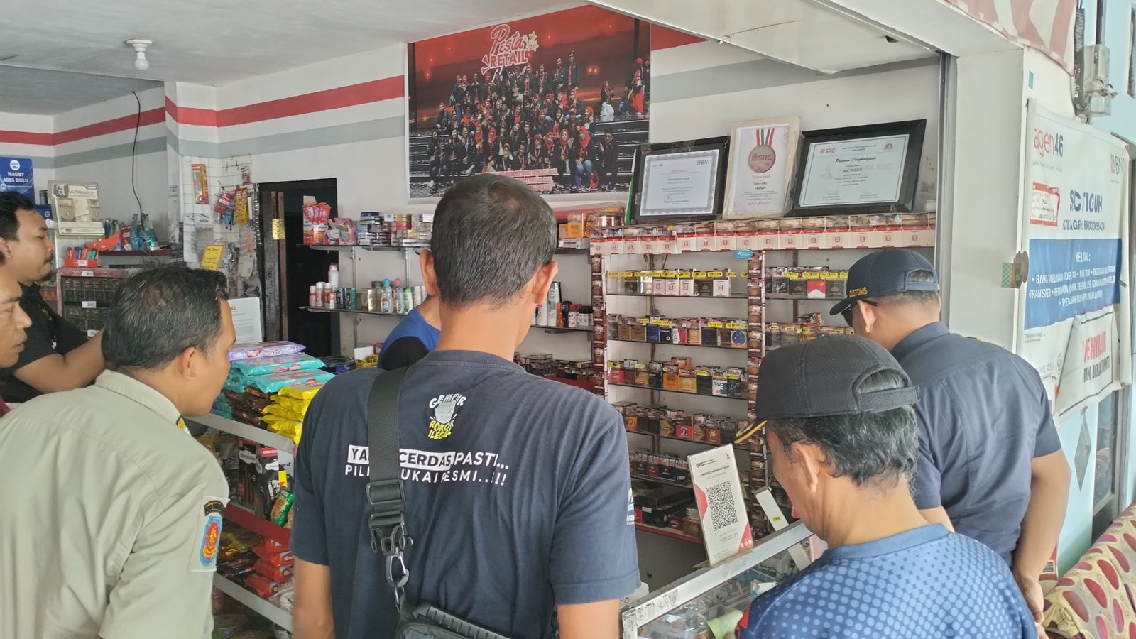 Satpol PP Bondowoso dan Bea Cukai Gencar Sosialisasi Pemberantasan Rokok Ilegal