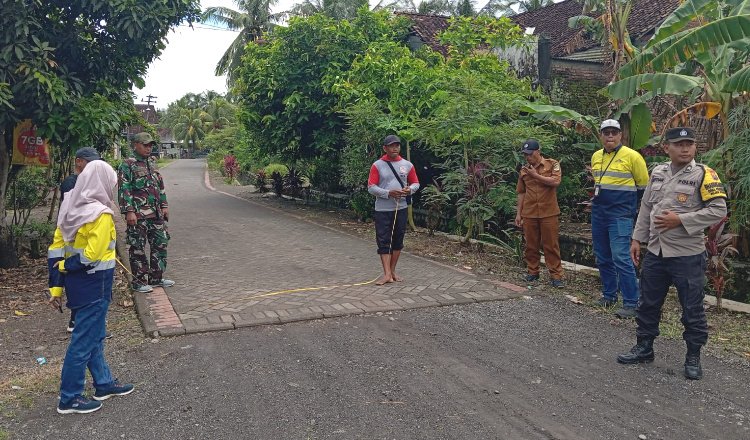 Dukung Akses Warga, PT Bumi Suksesindo Realisasikan Pavingisasi Jalan di Ringinagung